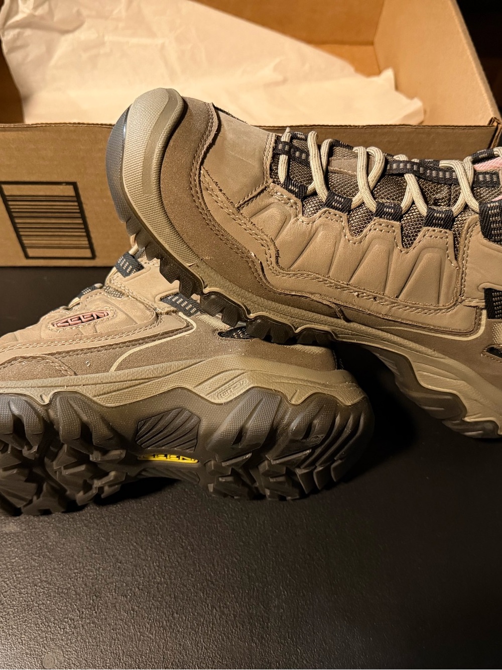 KEEN Women's Targhee 4 Mid WP Hiking Boots Size 10.5 - Picture 3 of 4